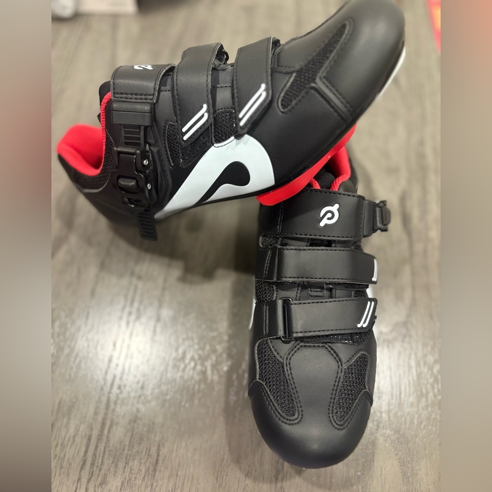 * New Peloton cycling shoes size 39